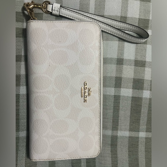Coach Monogram Wallet - Picture 1 of 1